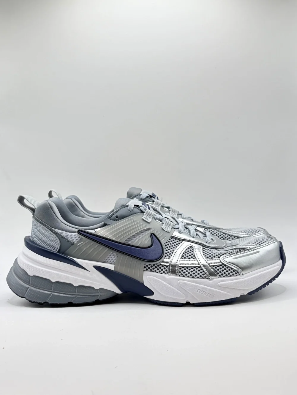 Nike V2K Run Running Shoes Wolf Gray Navy Size 10.5